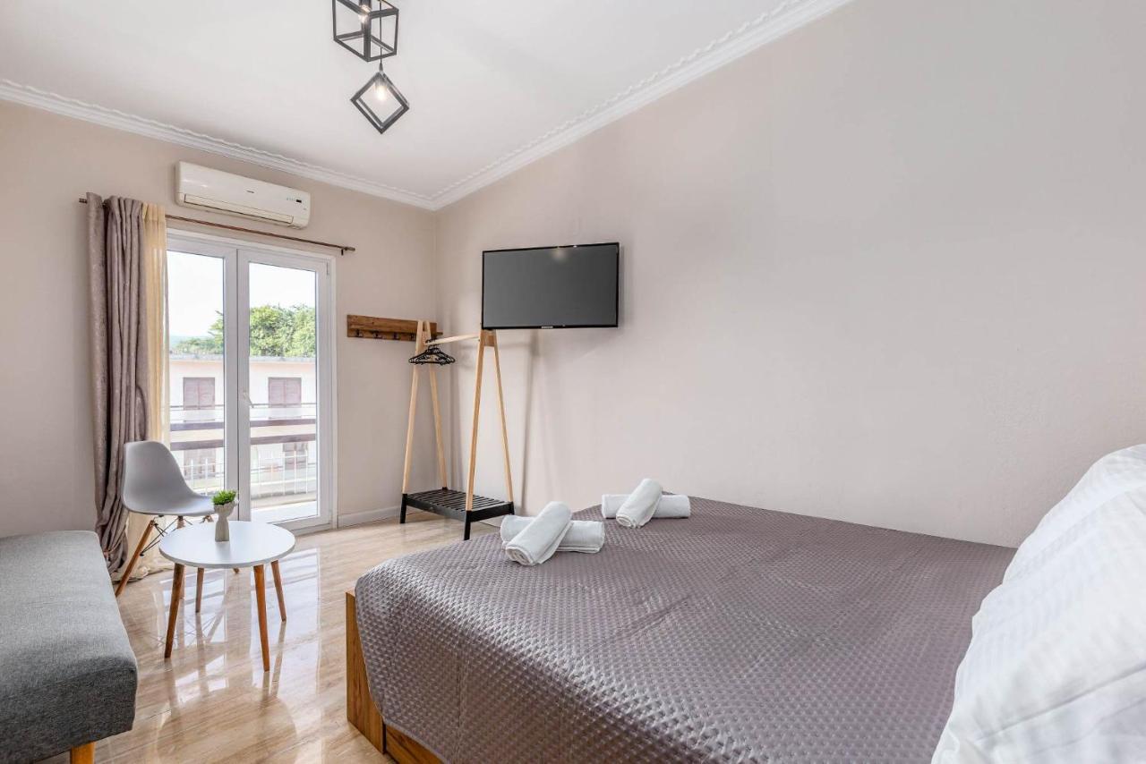 Luna Solari Apartment Mantouki Exteriér fotografie